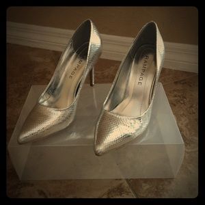 Silver snakeskin high heel (NEVER WORN)
